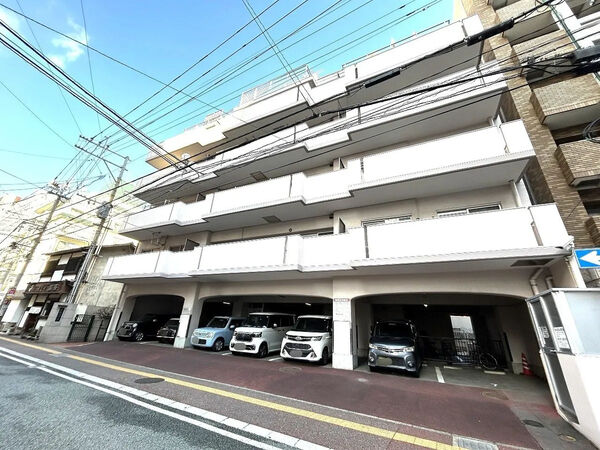 【赤坂ハウス】外観1