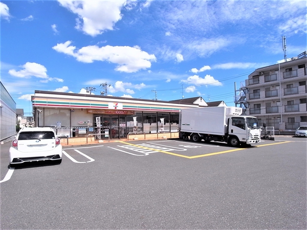 セブンイレブンさいたま風渡野店 約940m セブンイレブンさいたま風渡野店 約940m