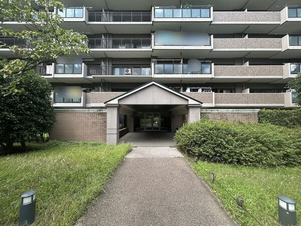 【ルクサージュあおば山の手台】エントランス