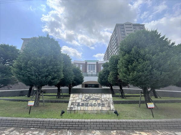 【ルクサージュあおば山の手台】銘板 【ルクサージュあおば山の手台】銘板