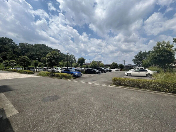 【ルクサージュあおば山の手台】駐車場 【ルクサージュあおば山の手台】駐車場