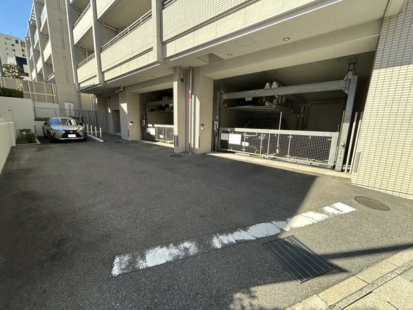 【プラウド一社】駐車場