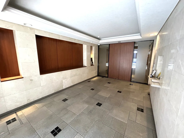 【コスモ東日暮里グレイスフォルム】エントランス 【コスモ東日暮里グレイスフォルム】エントランス