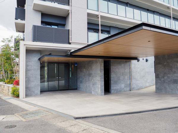 【プラセシオン小幡ガーデン】エントランス