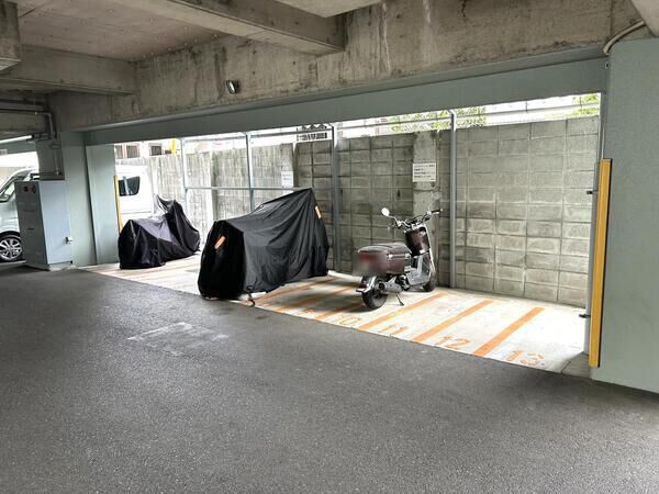 【パークヒルズ高陽】駐輪場