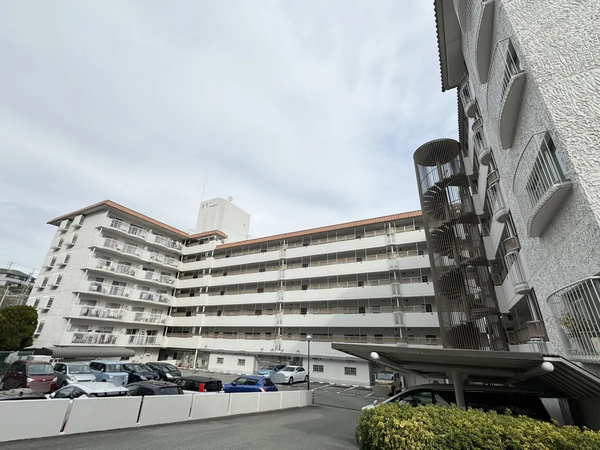 【阪急逆瀬台マンション】外観 【阪急逆瀬台マンション】外観