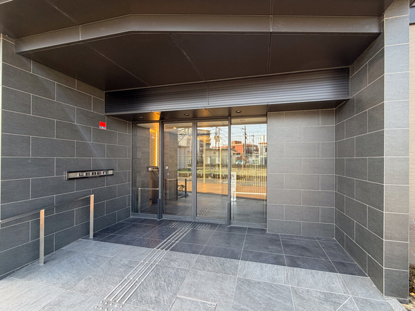 【レーベン長岡天神CRESIST】エントランス 【レーベン長岡天神CRESIST】エントランス