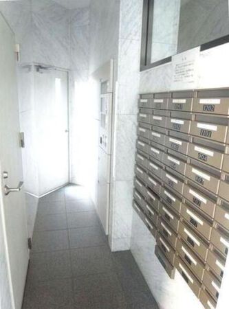 (宅配ボックスもあります。) (宅配ボックスもあります。)