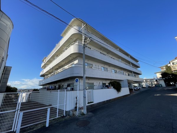 【ファミネス宮前平】外観 【ファミネス宮前平】外観