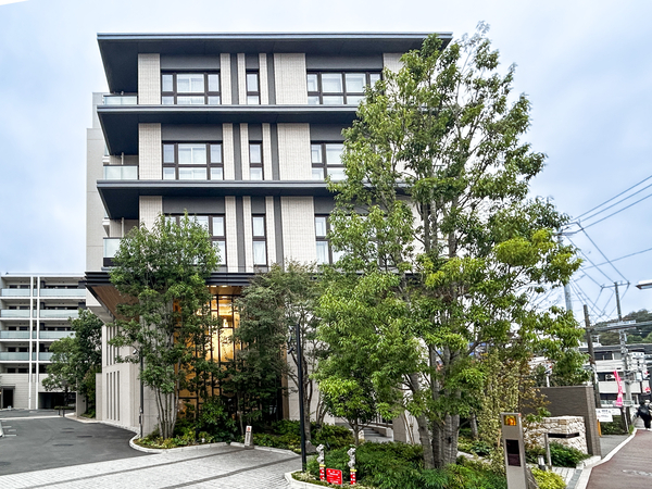 【プラウド向ヶ丘遊園】外観