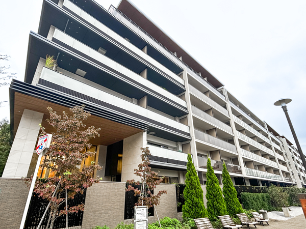 【プラウド向ヶ丘遊園】外観