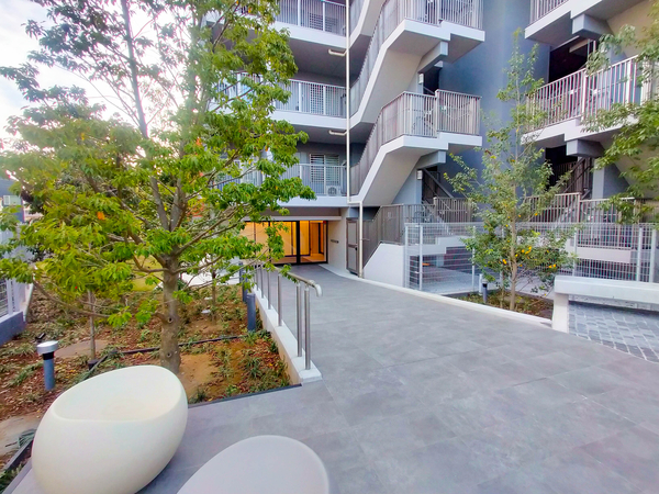 【オープンレジデンシア横浜上星川】エントランス