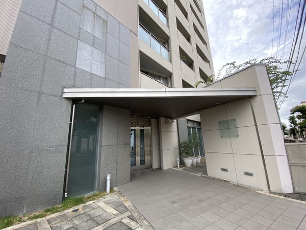【アルティスタ京橋ONP】エントランス
