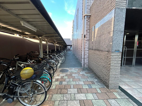 【宝マンションサザンスクエア】駐輪場 【宝マンションサザンスクエア】駐輪場