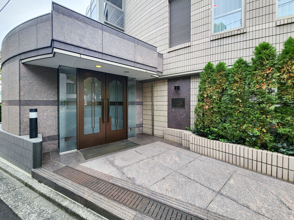 【フルレゾン南麻布】エントランス