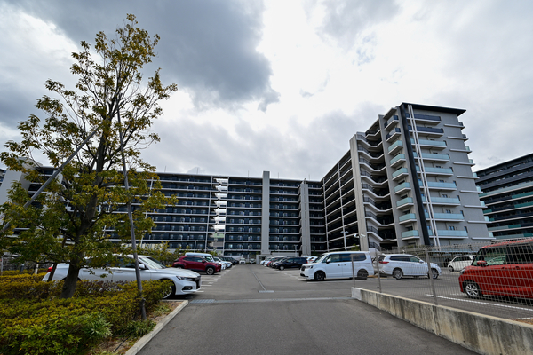 【パークホームズLaLa名古屋みなとアクルスガーデンスクエア】外観