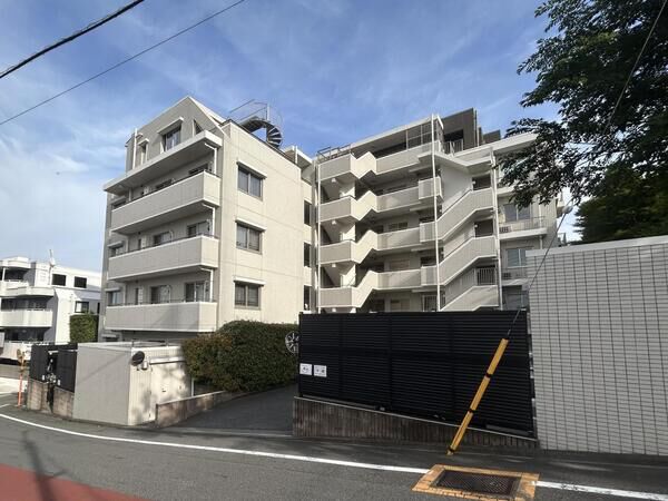 【パークハウス練馬ヒルサイドコンフォート】外観