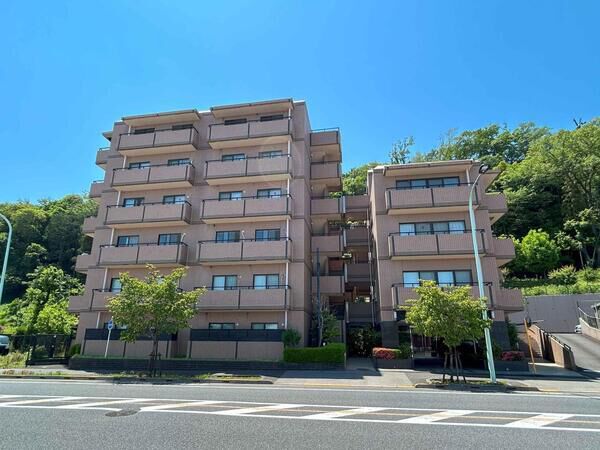 【コスモ聖蹟桜ヶ丘】建物外観 【コスモ聖蹟桜ヶ丘】建物外観