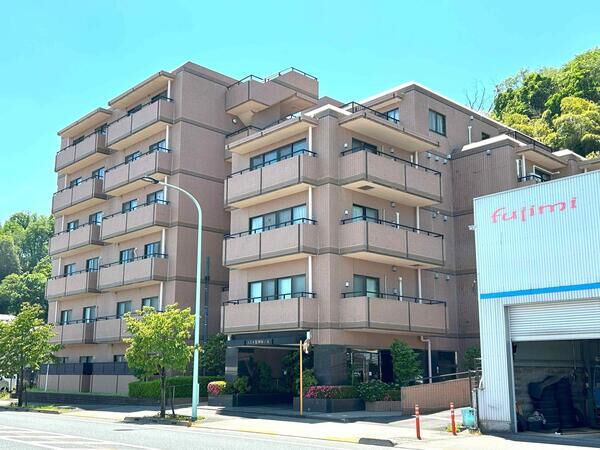 【コスモ聖蹟桜ヶ丘】建物外観 【コスモ聖蹟桜ヶ丘】建物外観