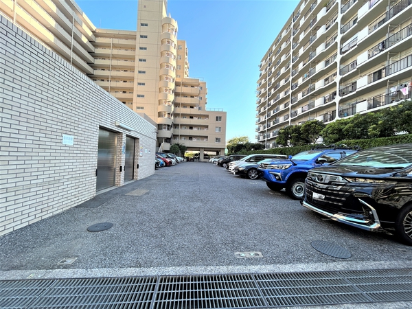 【ライオンズマンション仙台堀川公園】駐車場