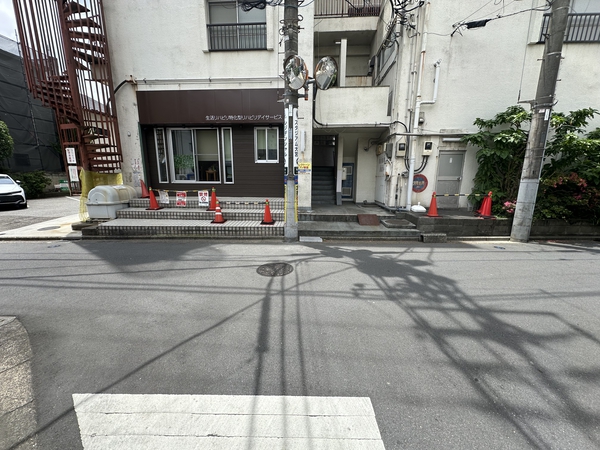 【大宮公園駅前マンション】エントランス