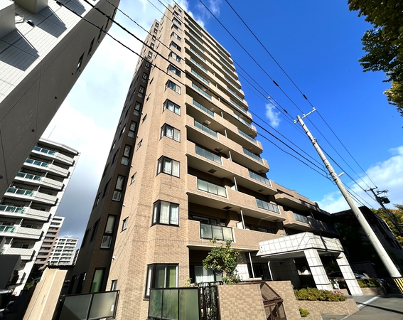 【アルス近代美術館】外観