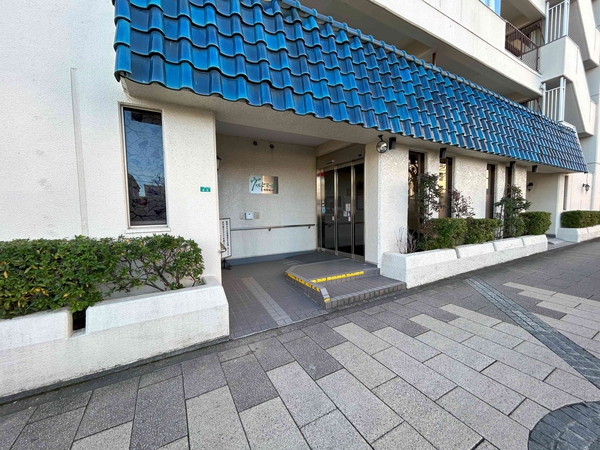 【ヴェルドミール多摩桜ヶ丘】エントランス 【ヴェルドミール多摩桜ヶ丘】エントランス