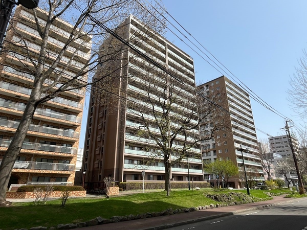 【パークハウス北4条知事公館前】外観