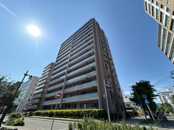 【パークハウス北4条知事公館前】外観