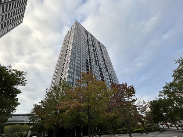 【シティタワー有明】31階にビューラウンジ、3階にフィットネススタジオを設けています。 【シティタワー有明】31階にビューラウンジ、3階にフィットネススタジオを設けています。