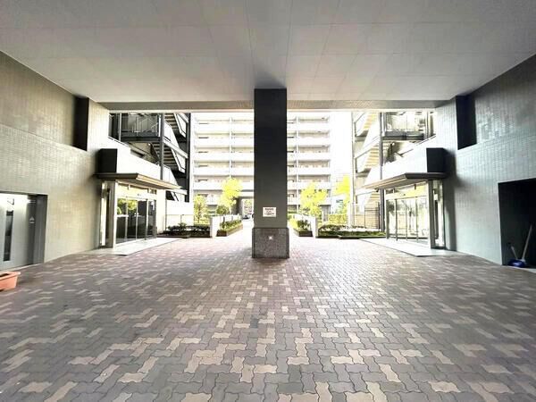 【公園通り】共用部分　エントランス