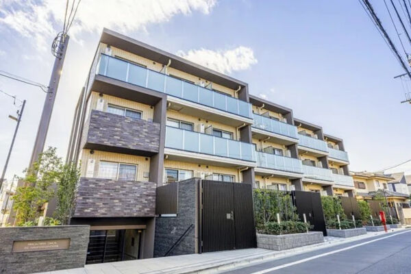 【ヴァースクレイシアIDZ中野鷺宮】外観