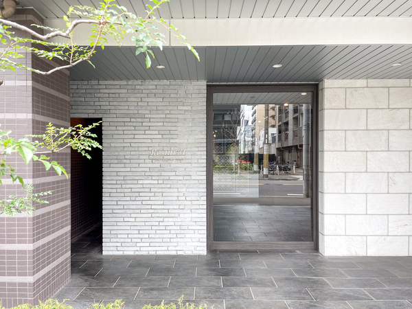 【レジュールアッシュ福島FINO】エントランス