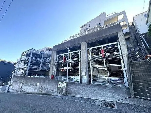 【ニューウェルテラス元住吉】駐車場 【ニューウェルテラス元住吉】駐車場