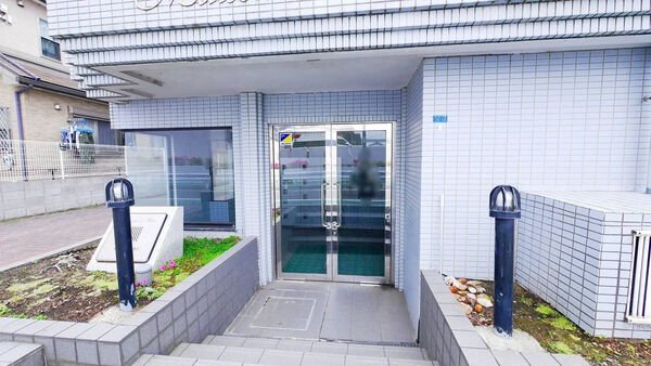 【メゾン・ド・ヴァルセ】エントランス