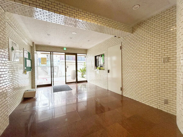 【シャルム見次公園】エントランス 【シャルム見次公園】エントランス