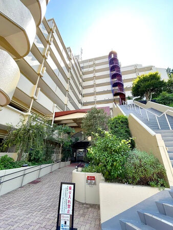 【アンバサダー横浜松見町】外観2