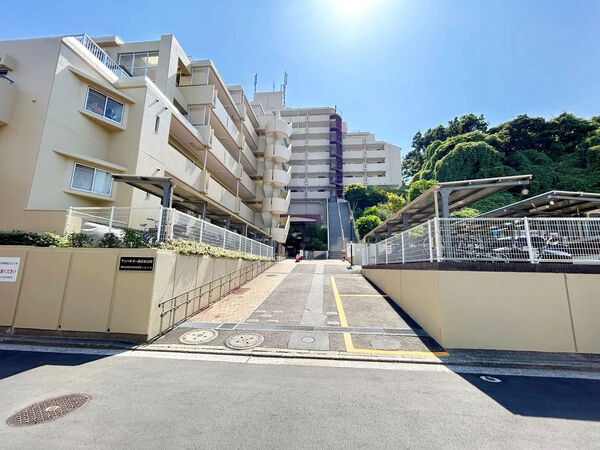 【アンバサダー横浜松見町】外観3