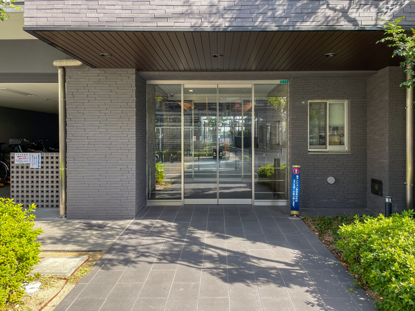 【ヴェリテ弁天町エアリー】エントランス 【ヴェリテ弁天町エアリー】エントランス