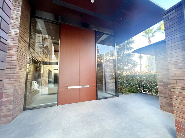 【ブランシエラ広島】エントランス 【ブランシエラ広島】エントランス