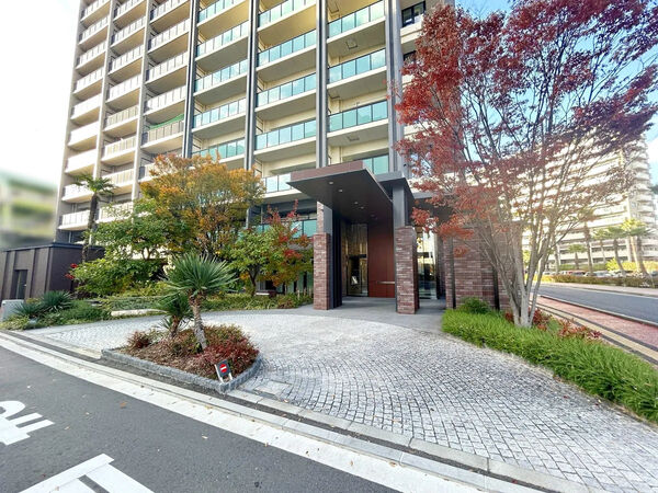 【ブランシエラ広島】エントランス 【ブランシエラ広島】エントランス