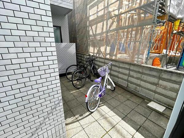 【宮の森パークマンション】共用部分（駐輪場）