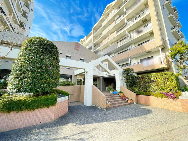 【新山下ベイシティ】外観3