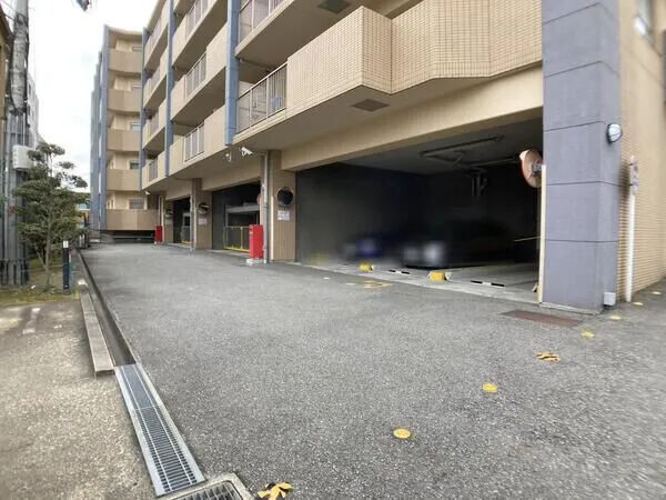 【ネバーランド宝塚小林】駐車場 【ネバーランド宝塚小林】駐車場