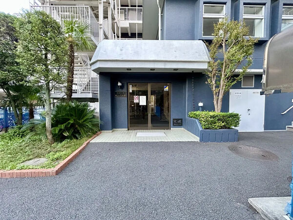 【ネオコーポ第2お花茶屋】エントランス 【ネオコーポ第2お花茶屋】エントランス