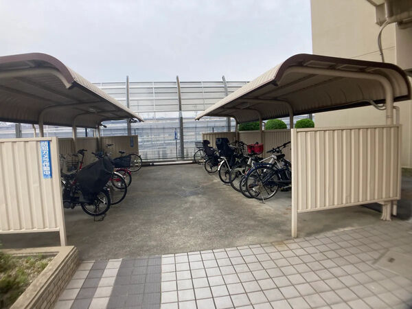 【エクレール天白植田】駐輪場