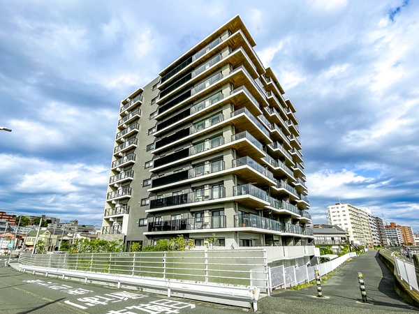 【ウィルローズ横浜鶴見】外観