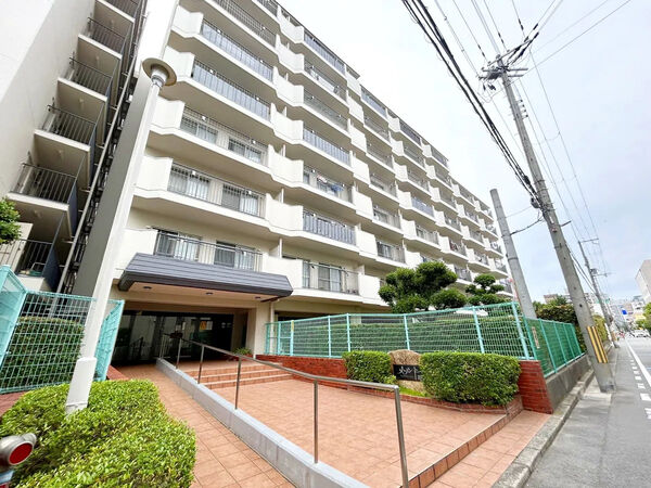 【メゾンドール尼崎】外観