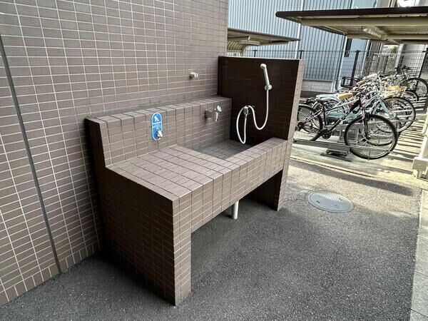 【アルファステイツ古市駅南】ペット足洗い場
