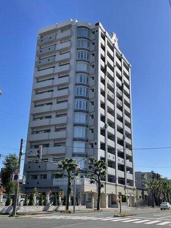 グランファーレ学園前ステーションサイド